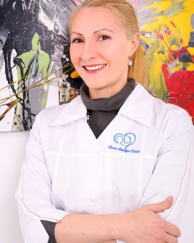Dr. Mona Zvanca - Medic primar obstetrica-ginecologie. Supraspecializare in medicina materno-fetala Femme Boutique Medical I Femmeboutiquemedical.com