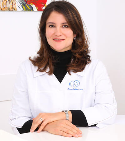 Dr. Cristina Tanase Damian - medic specialist obstetrica - ginecologie Femme Boutique Medical I Femmeboutiquemedical.com