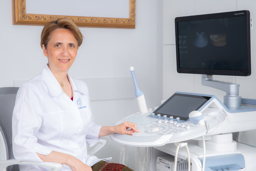 Dr. Anca Coricovac - Medic primar obstetrică ginecologie. Competență infertilitatea cuplului și reproducere umană asistată, embriologie I Femmeboutiquemedical.com
