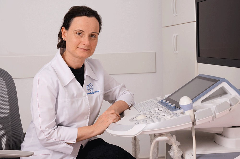 Dr. Alina Veduta - Medic primar obstetrica - ginecologie si medicina materno - fetala I Femmeboutiquemedical.com